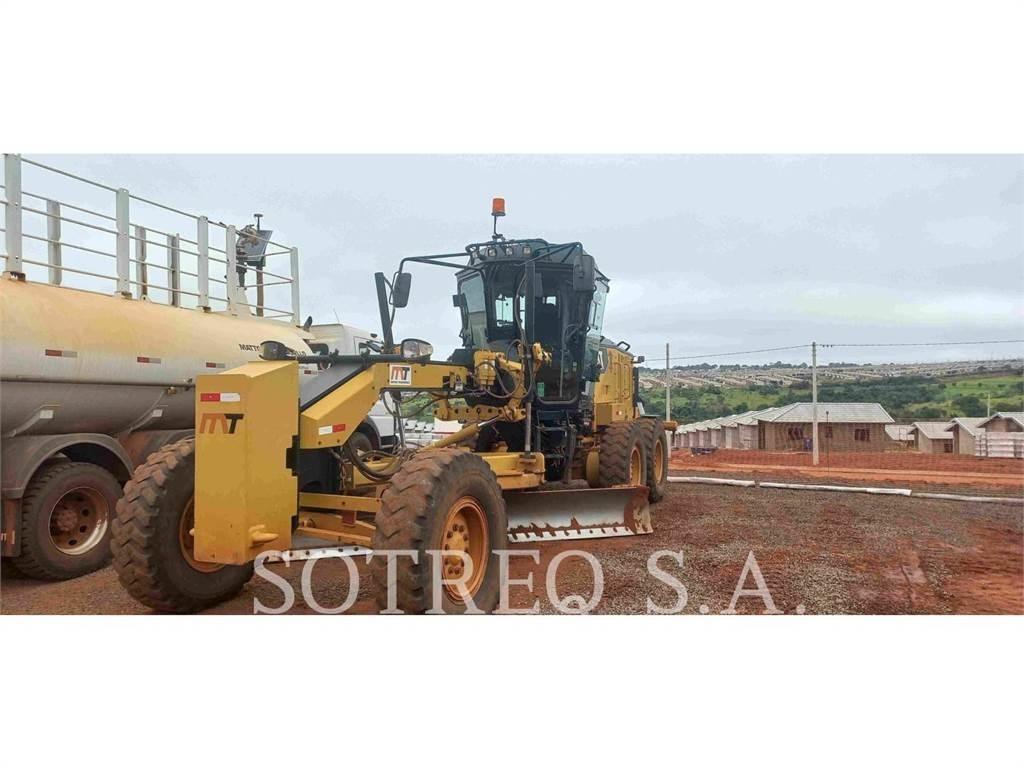 CAT 120 Greyderler