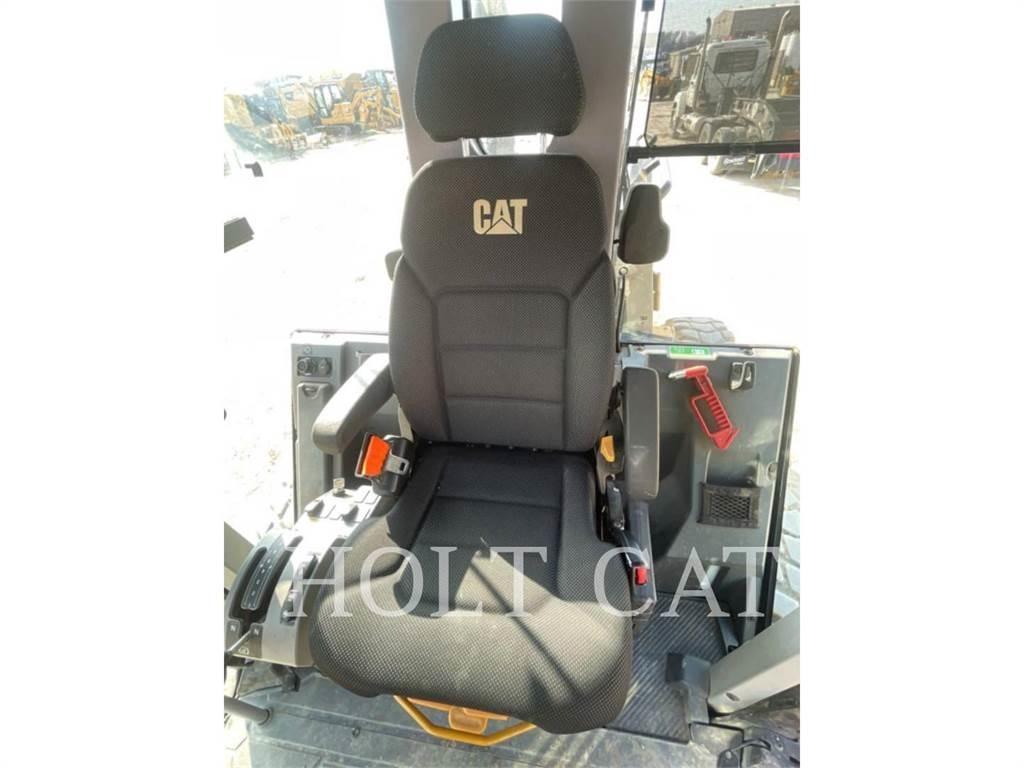 CAT 120 Greyderler