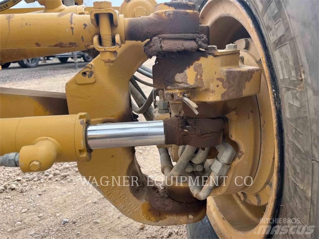 CAT 120M AWD Greyderler
