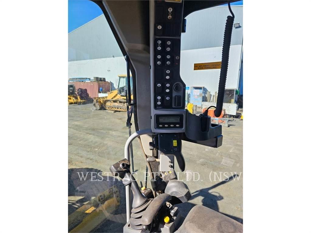 CAT 12M Greyderler