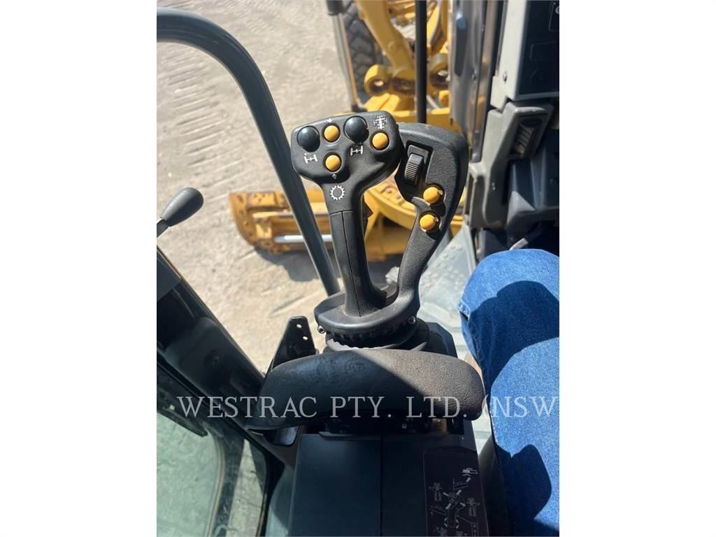 CAT 12M Greyderler