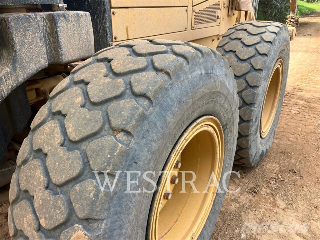 CAT 12M Greyderler
