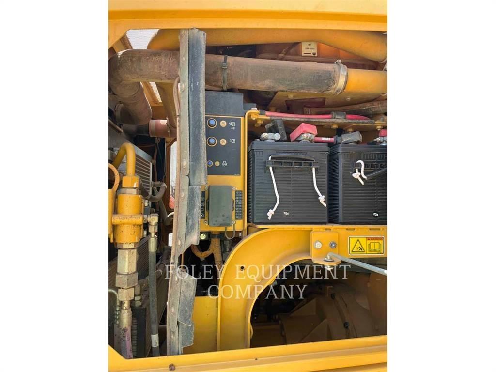 CAT 12M2 Greyderler