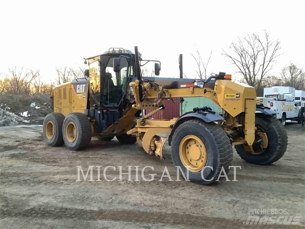 CAT 12M2 AWD Greyderler