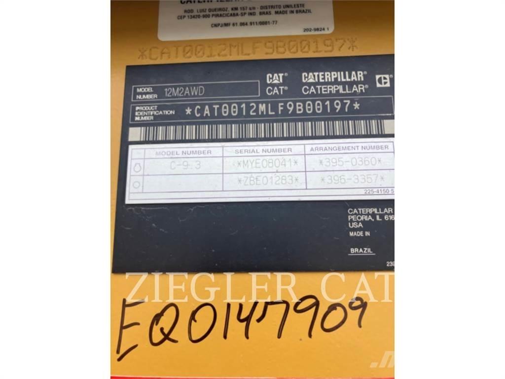 CAT 12M2AWD Greyderler