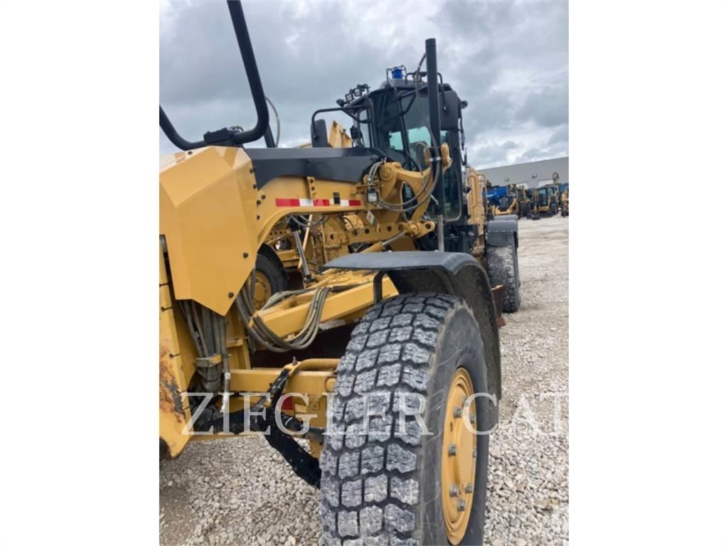 CAT 12M2AWD Greyderler