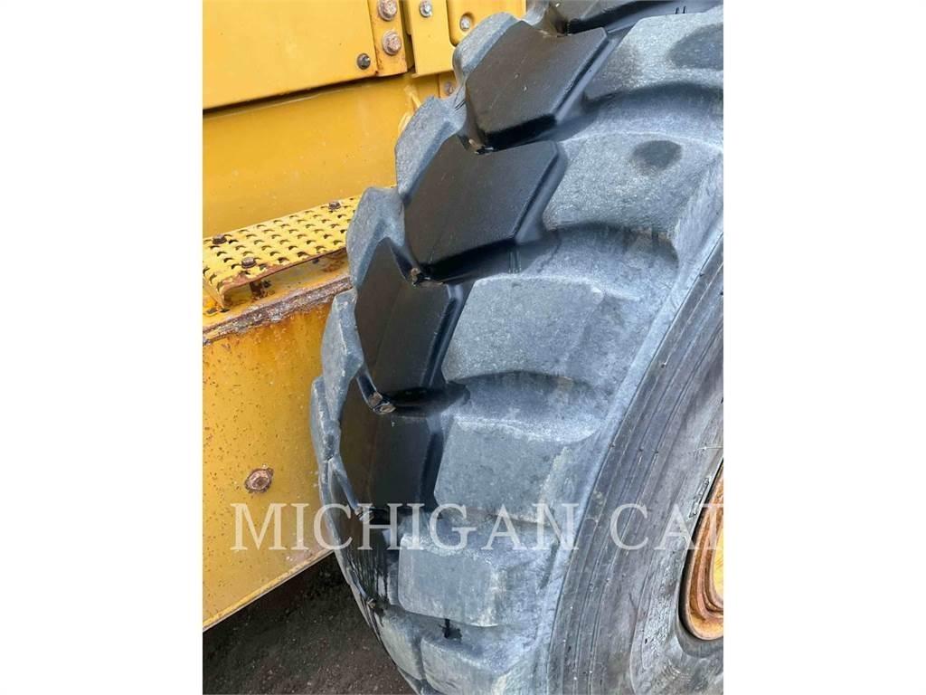 CAT 12M3 AWD Greyderler