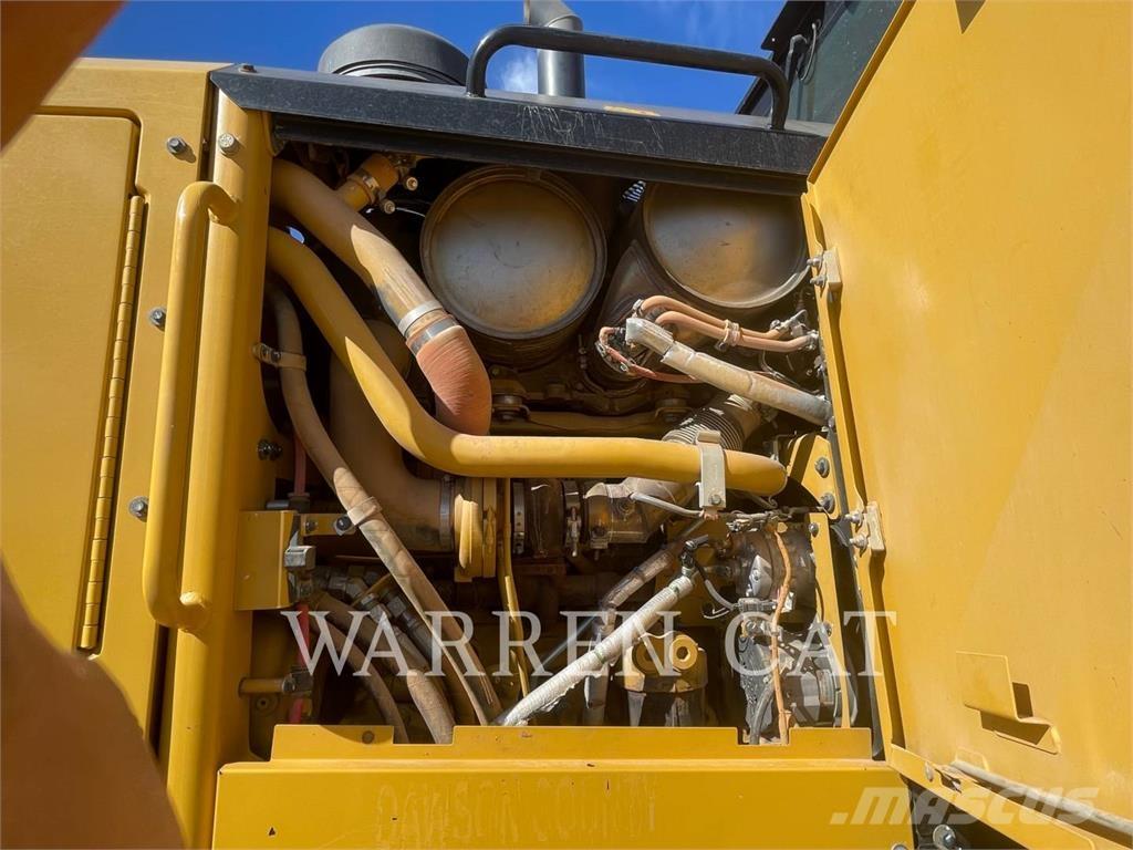 CAT 12M3 AWD Greyderler