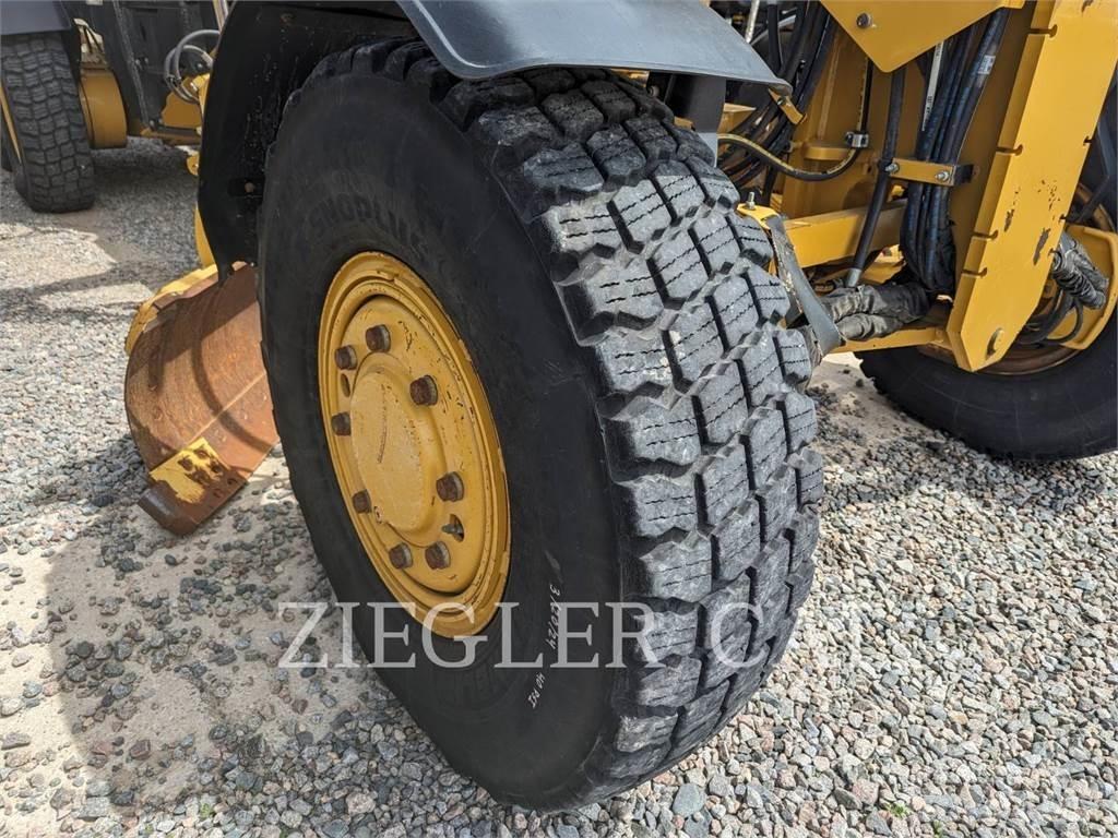CAT 12M3AWD Greyderler