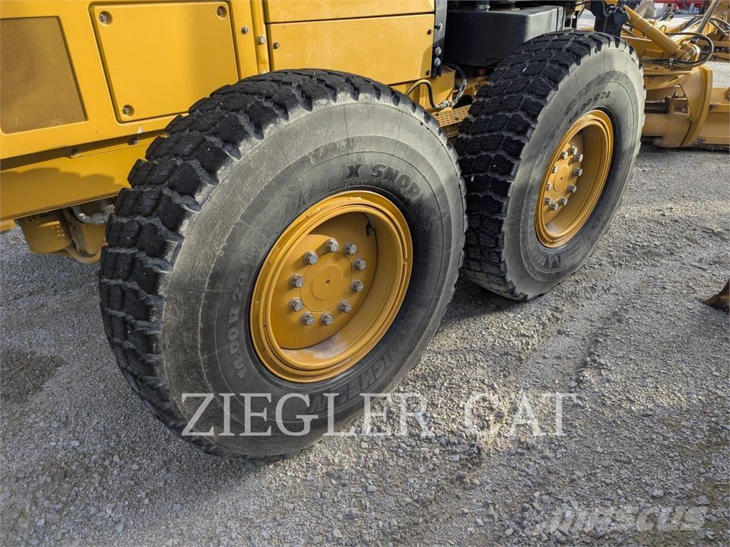 CAT 12M3AWD Greyderler