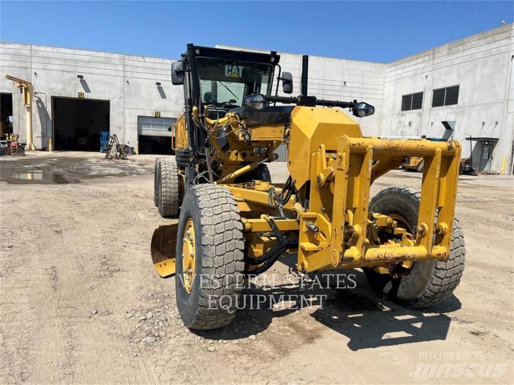 CAT 140 Greyderler