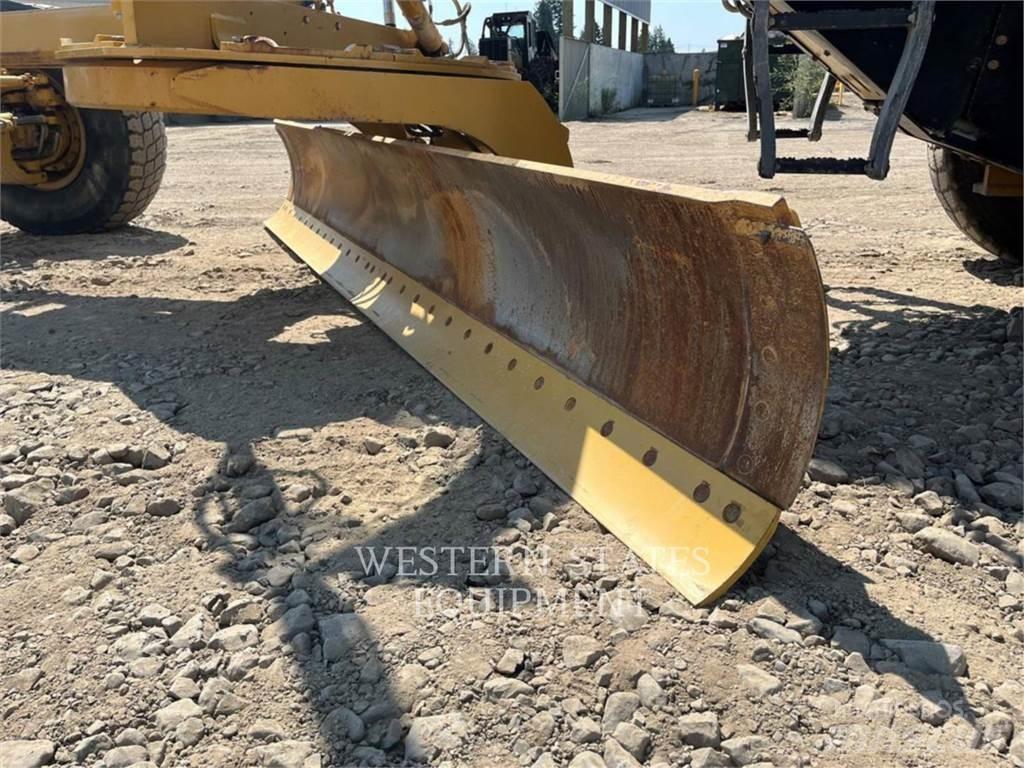 CAT 140 Greyderler