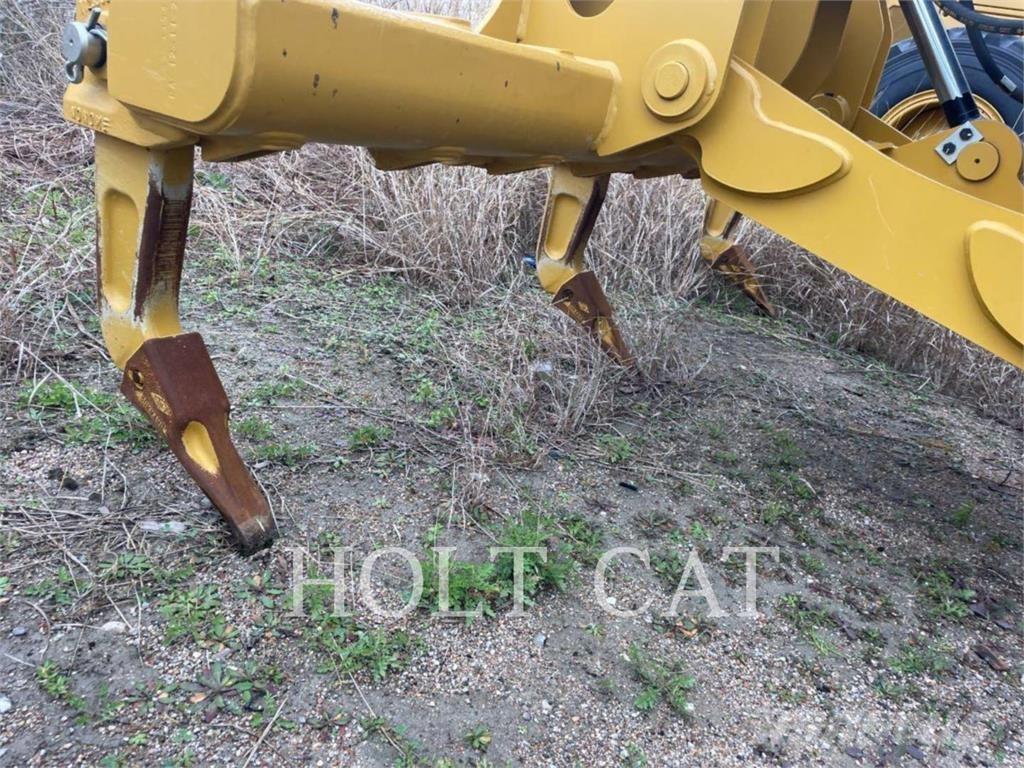 CAT 140 Greyderler