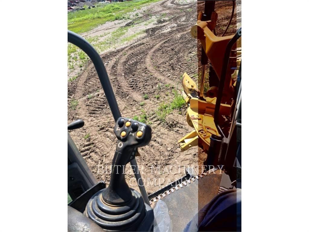 CAT 140M Greyderler