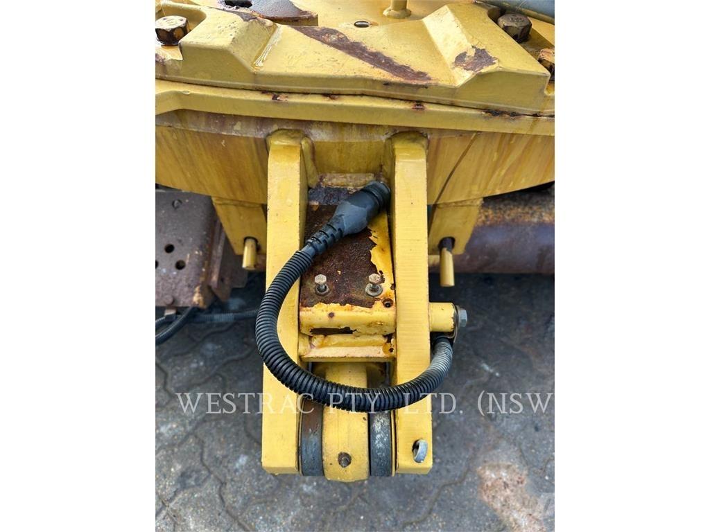 CAT 140M Greyderler
