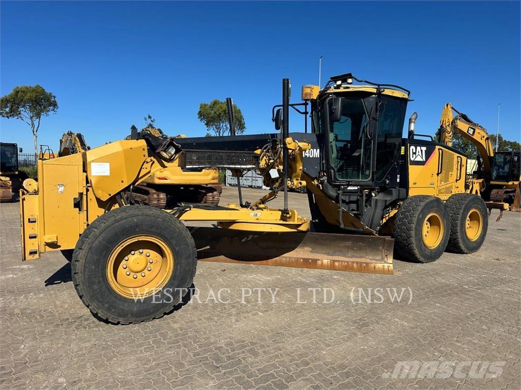 CAT 140M Greyderler