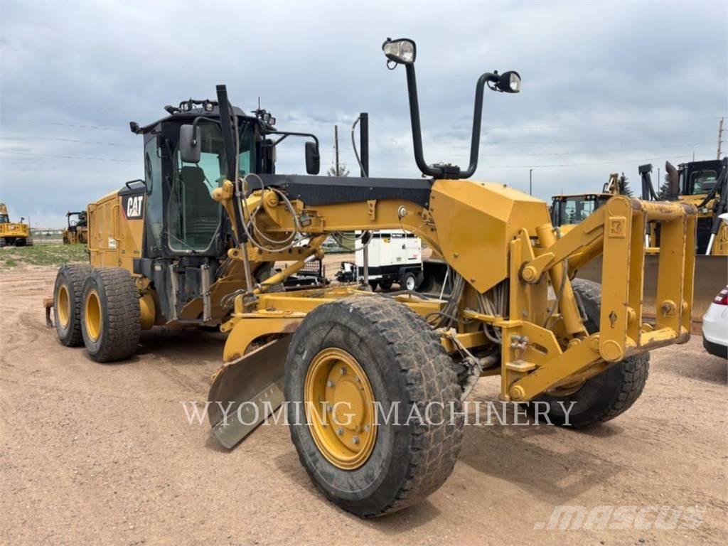 CAT 140M 2 Greyderler