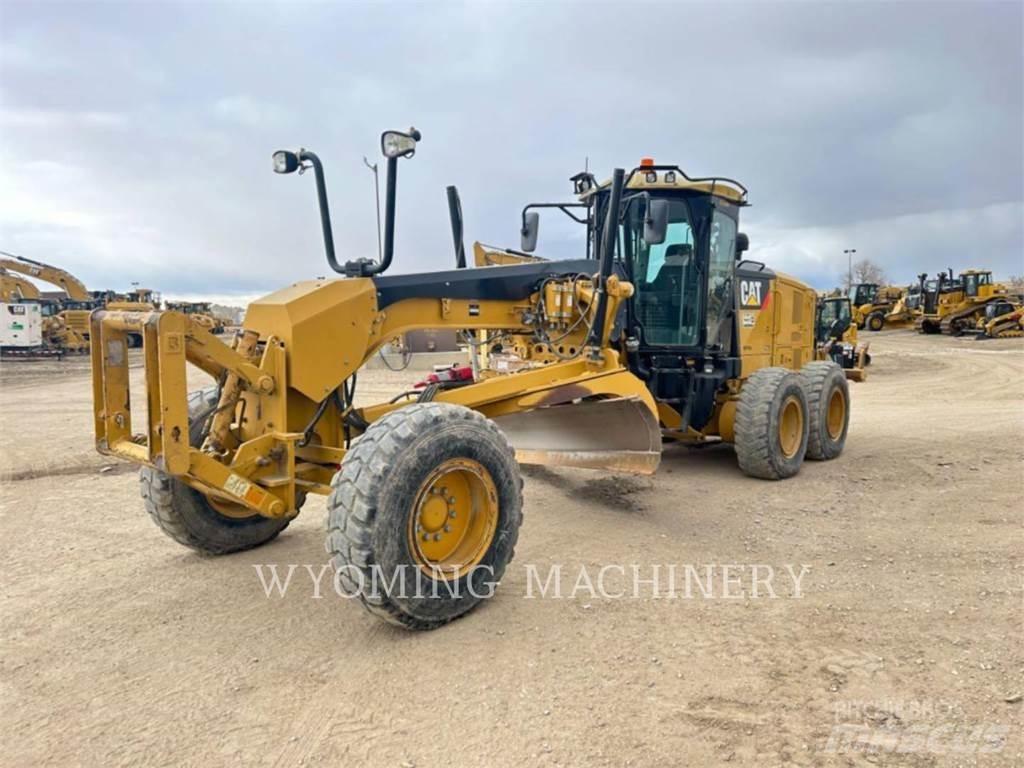 CAT 140M 2 Greyderler