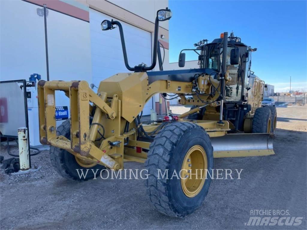 CAT 140M 2 Greyderler
