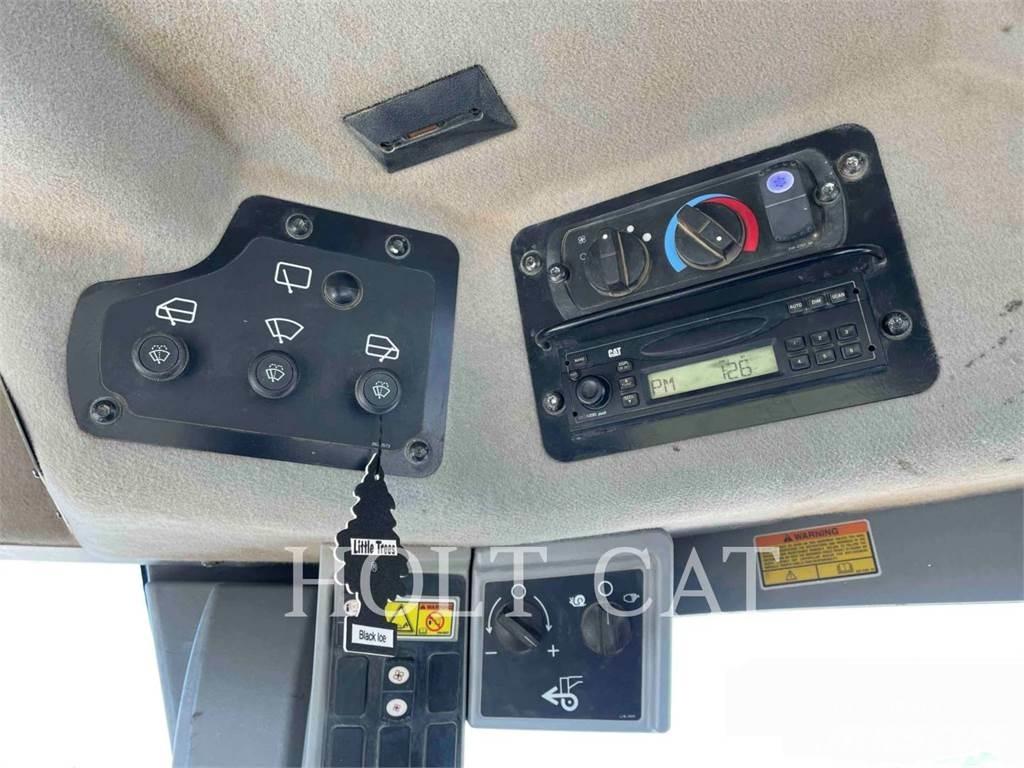 CAT 140M AWD Greyderler