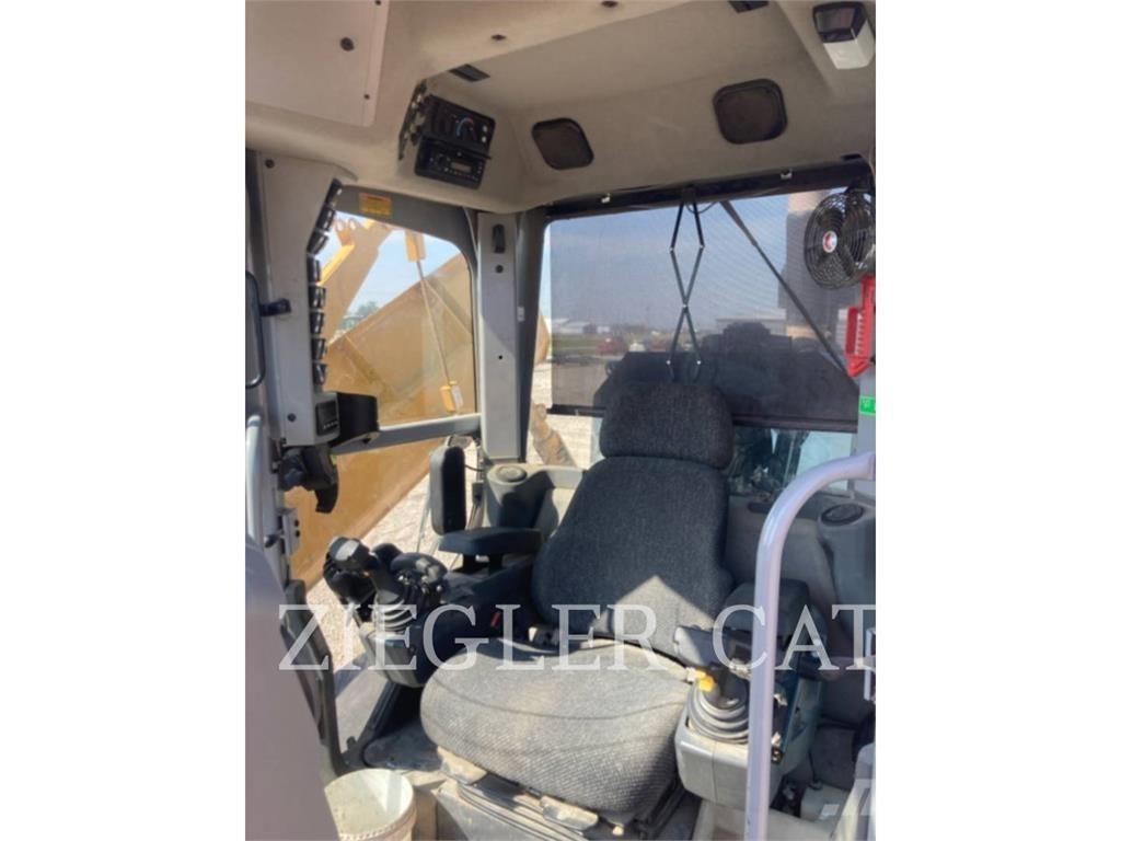 CAT 140M2 Greyderler