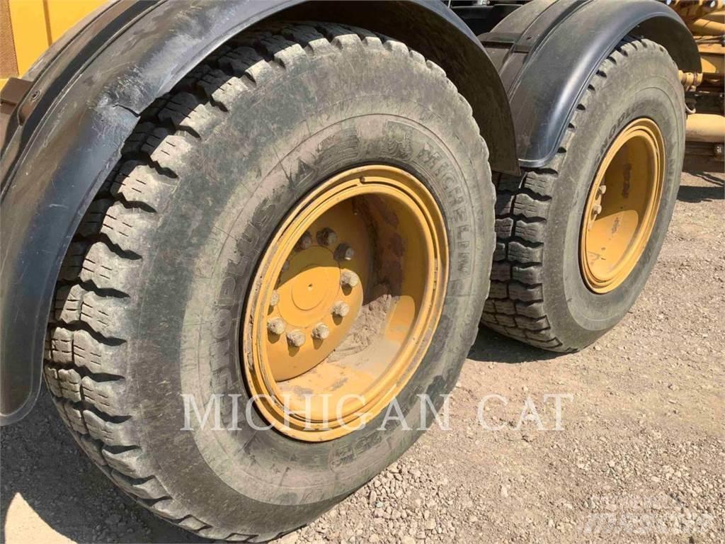 CAT 140M2 AWD Greyderler