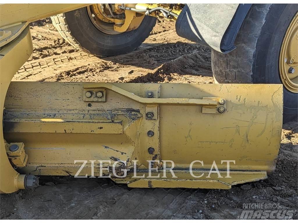 CAT 140M2AWD Greyderler