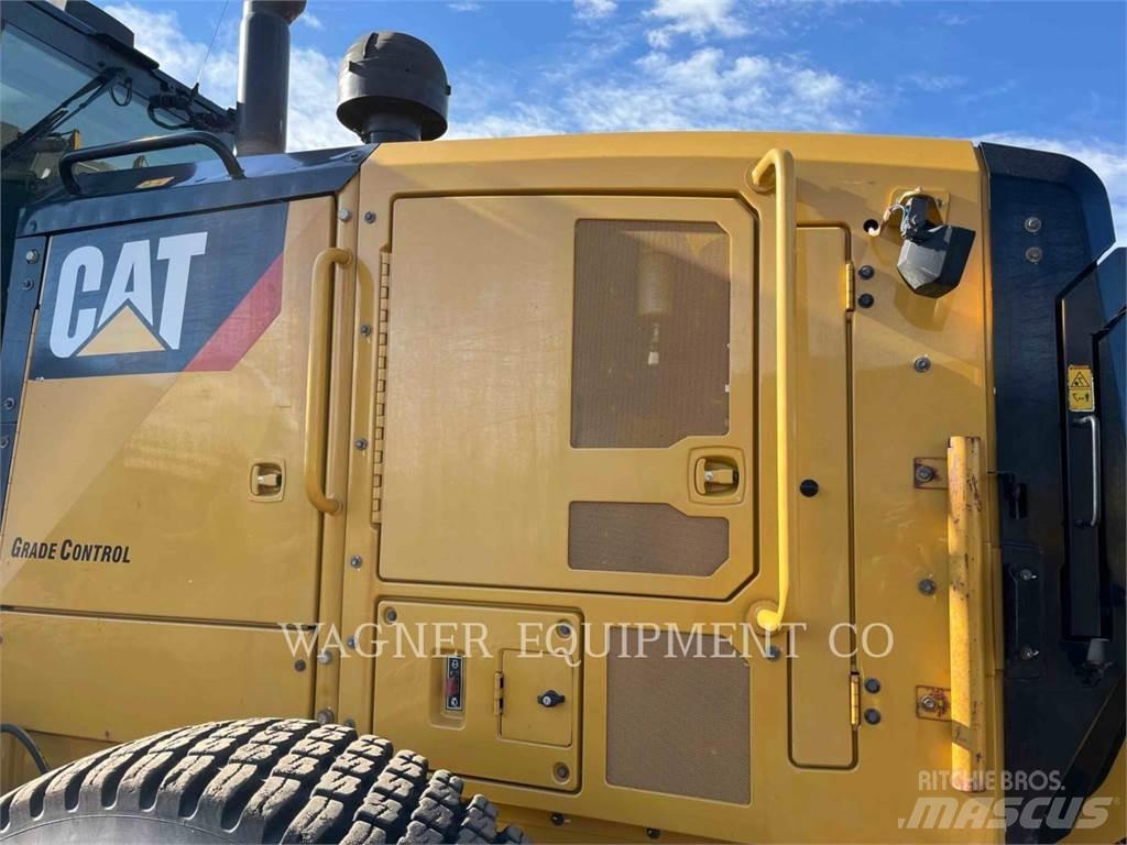 CAT 140M3 AWD Greyderler