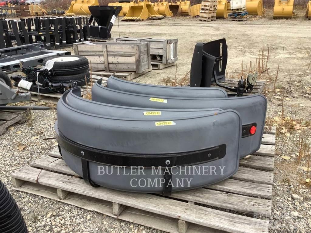 CAT 140M3REARFENDER Diger