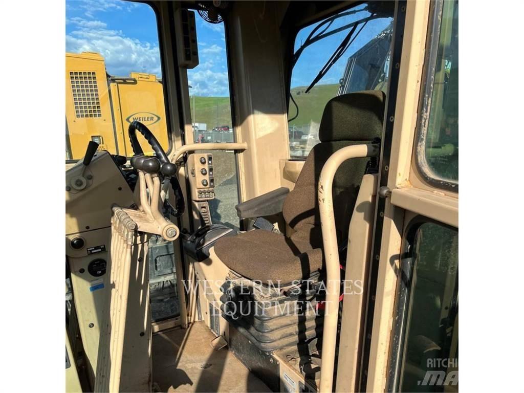 CAT 143H Greyderler