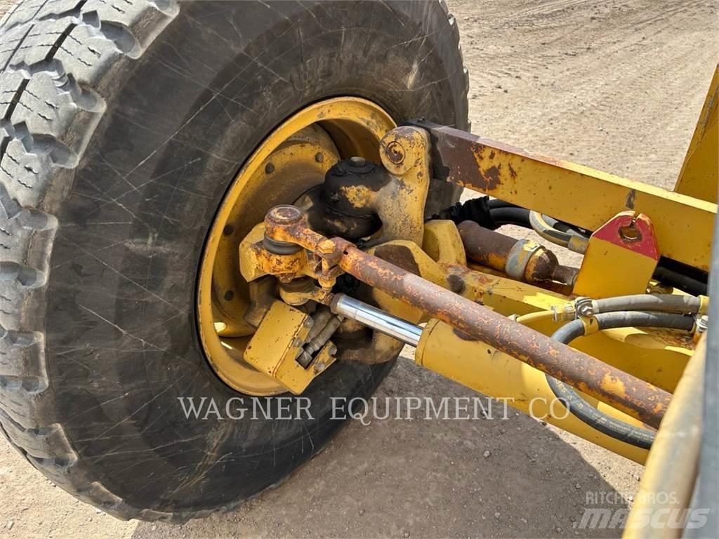 CAT 163H AWD Greyderler