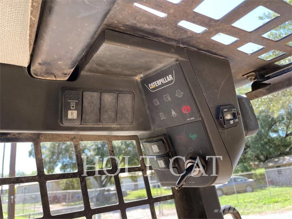 CAT 216 Skid steer loderler