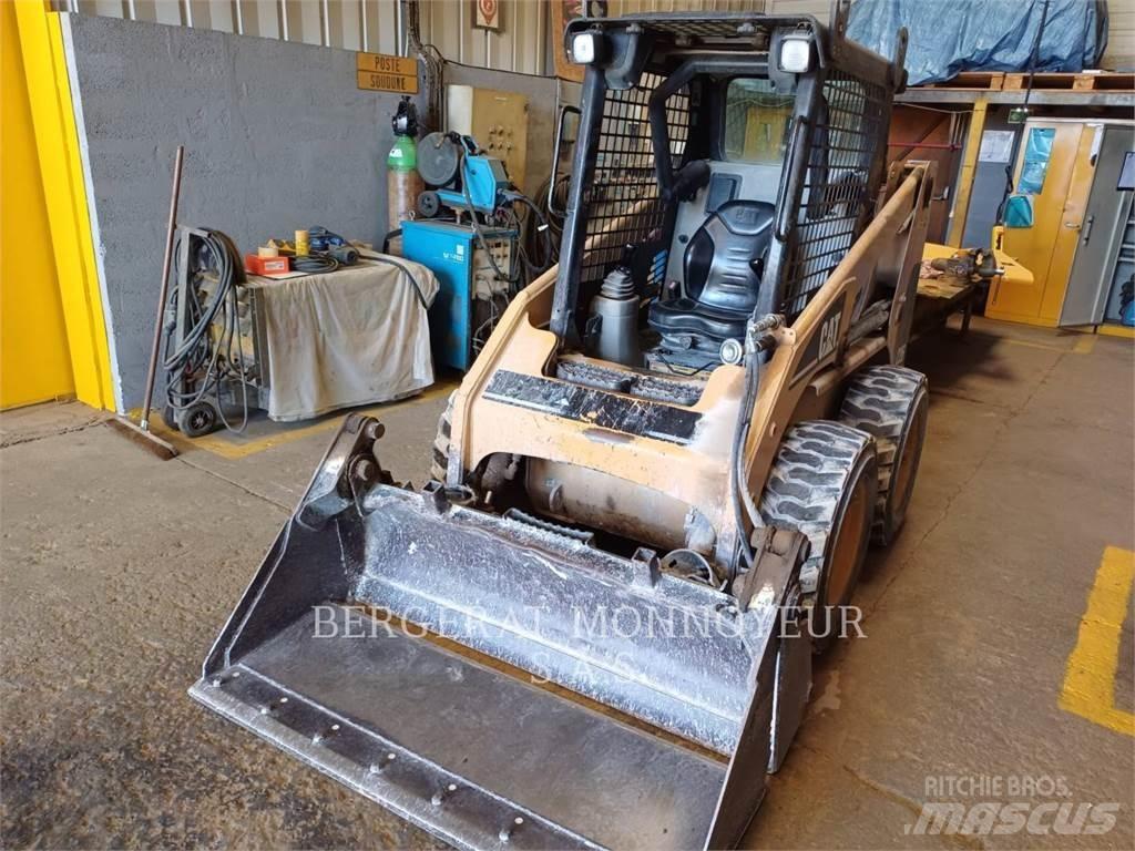CAT 226 Skid steer loderler