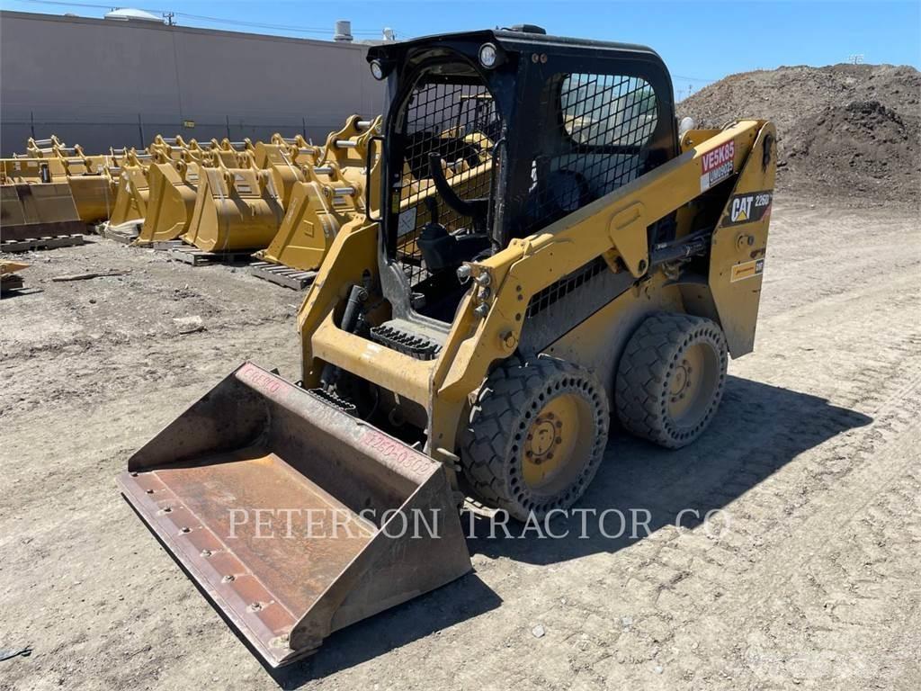 CAT 226D Skid steer loderler