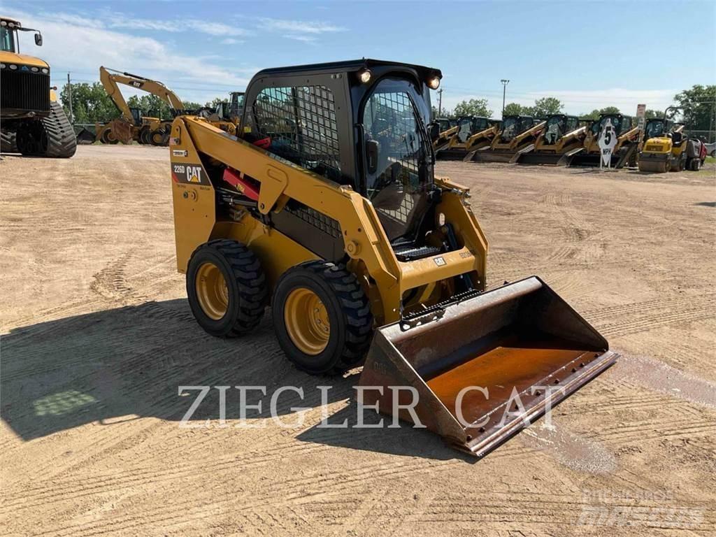 CAT 226D Skid steer loderler