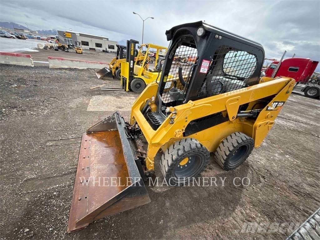CAT 226D C1-H2 Skid steer loderler