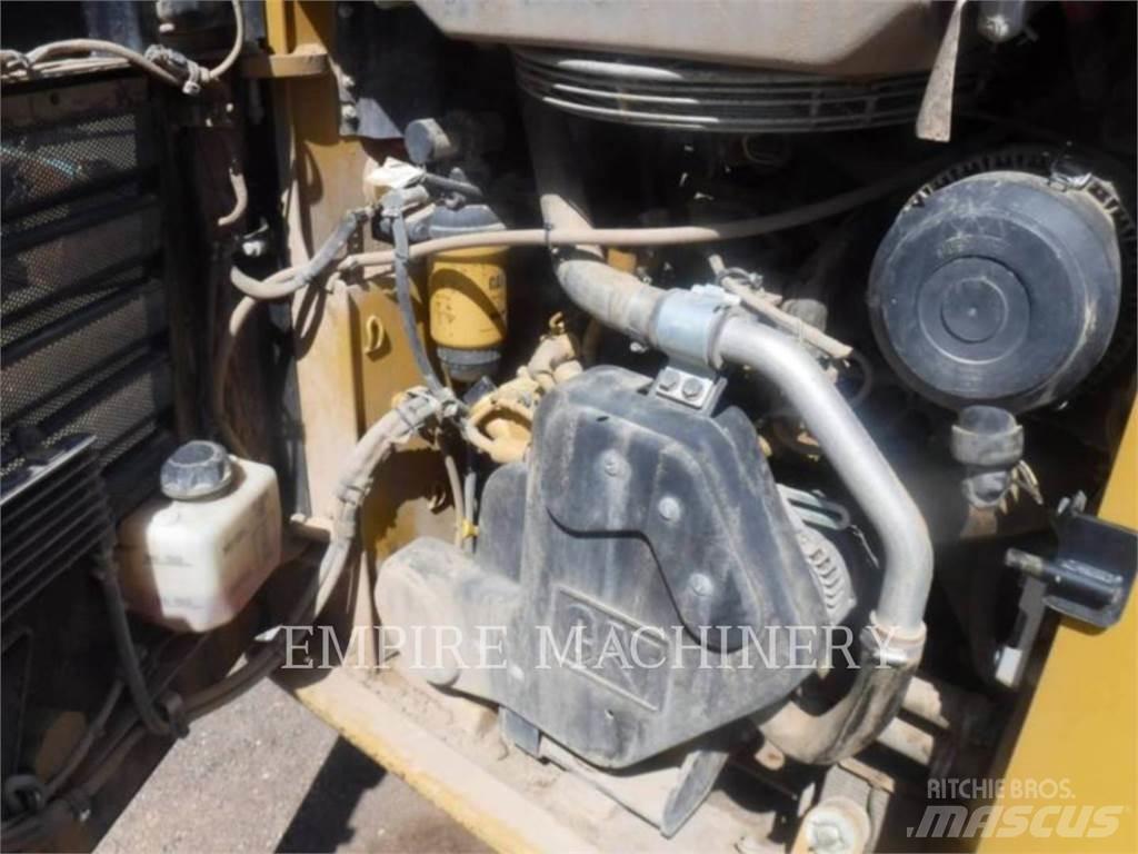 CAT 232D Skid steer loderler
