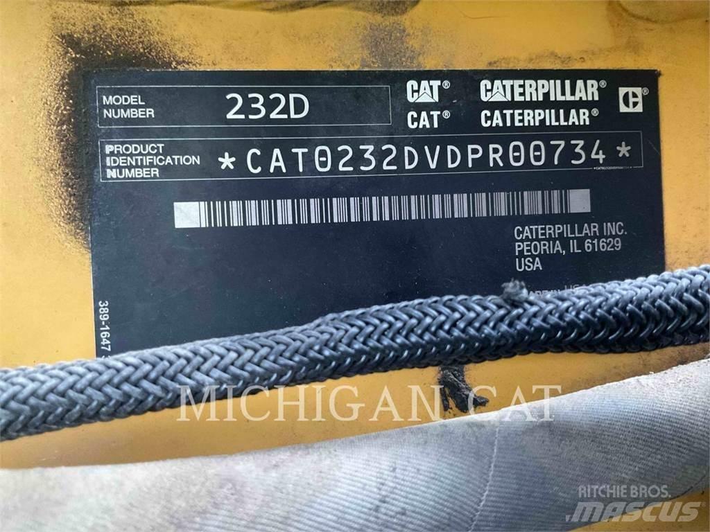 CAT 232D Q+ Skid steer loderler