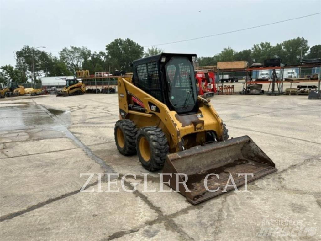 CAT 236B3 Skid steer loderler