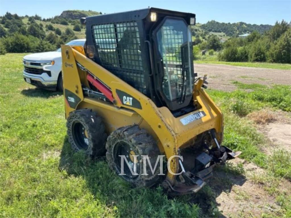 CAT 236B3 Skid steer loderler