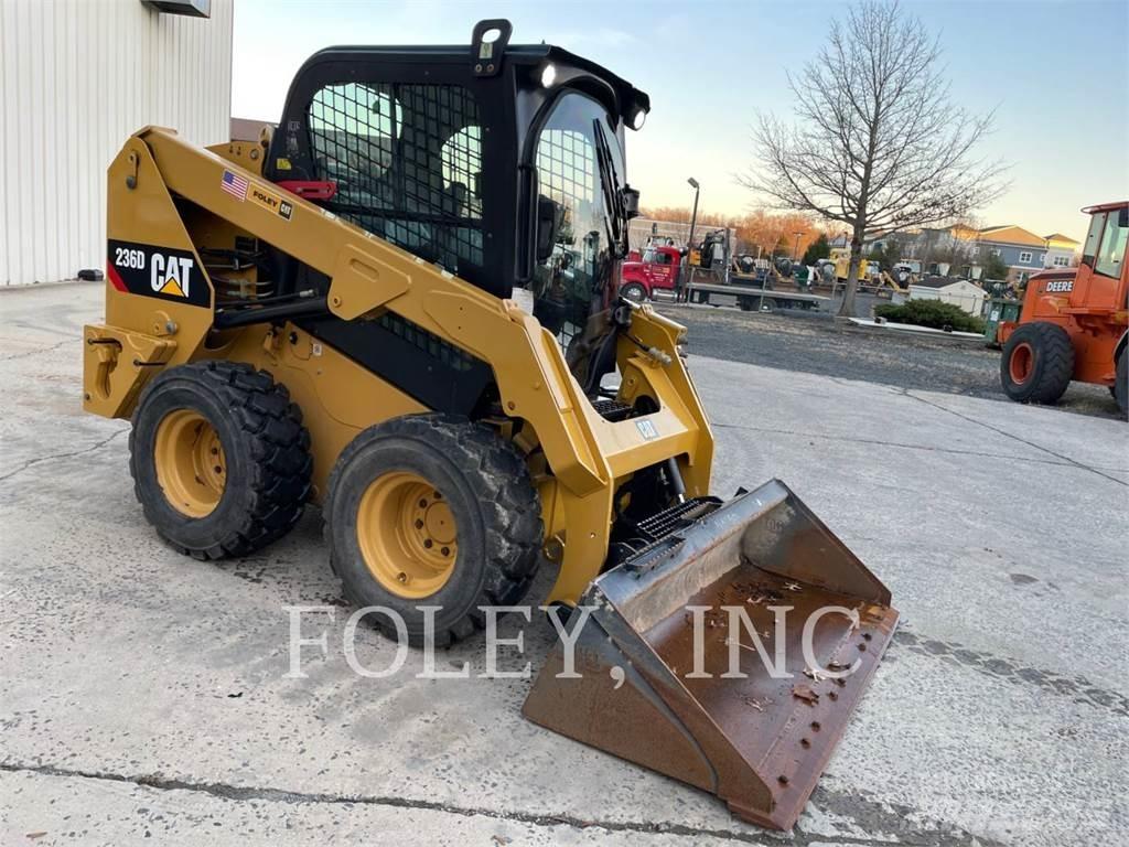 CAT 236D Skid steer loderler