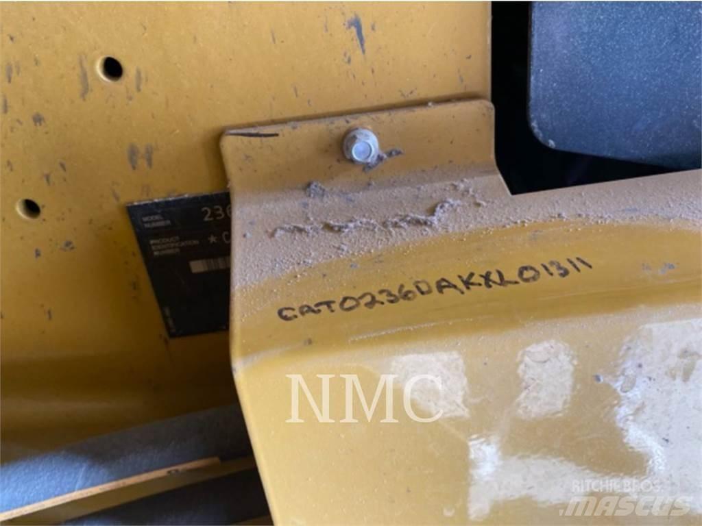 CAT 236D Skid steer loderler