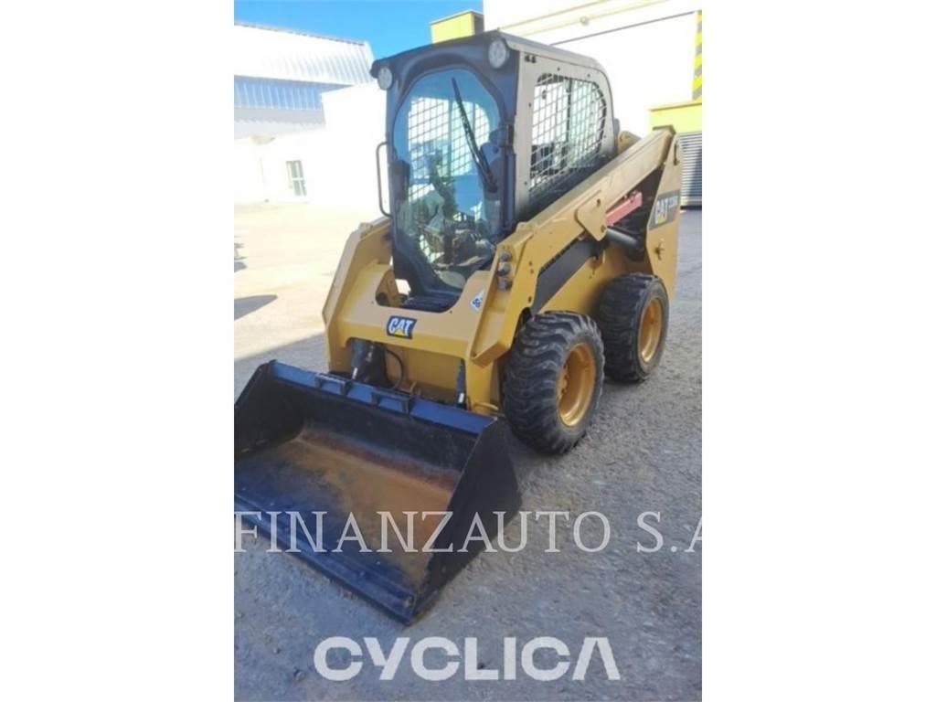 CAT 236D Skid steer loderler