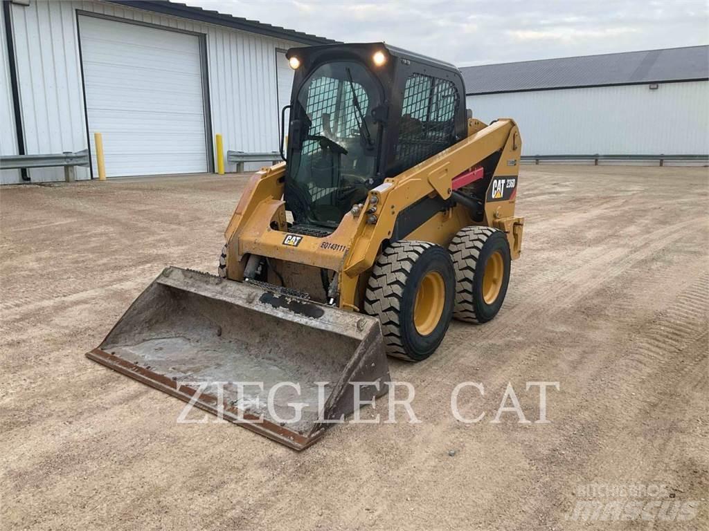 CAT 236D Skid steer loderler