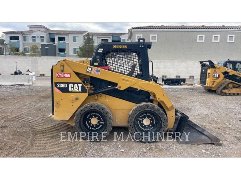 CAT 236D Skid steer loderler