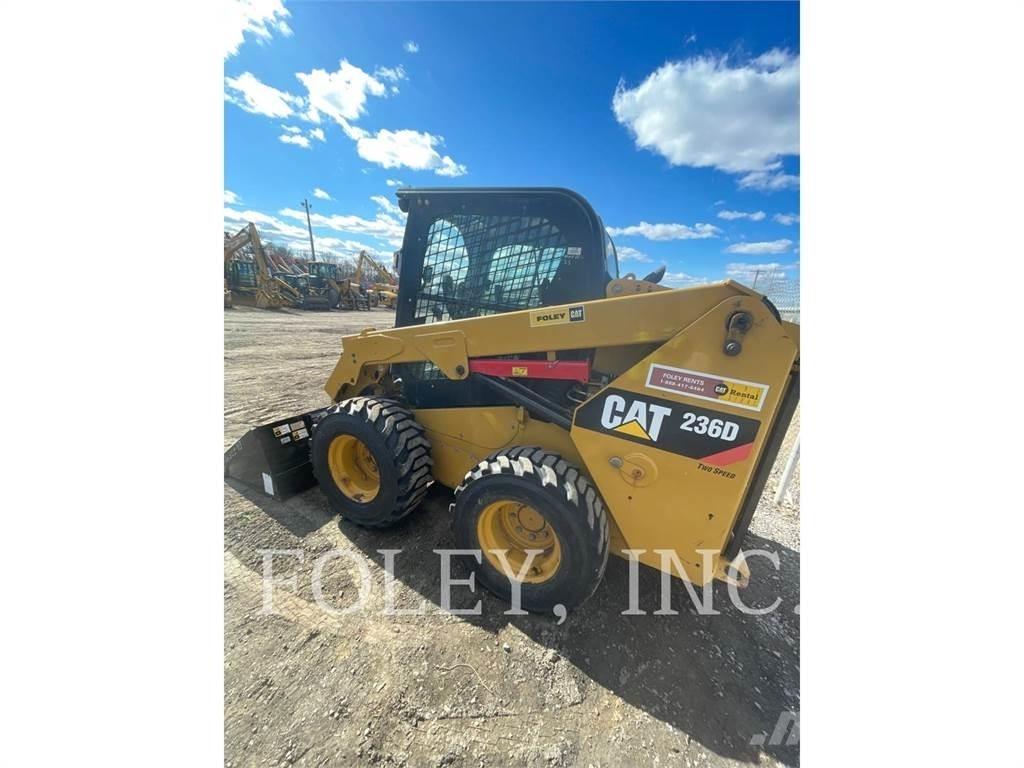 CAT 236D Skid steer loderler