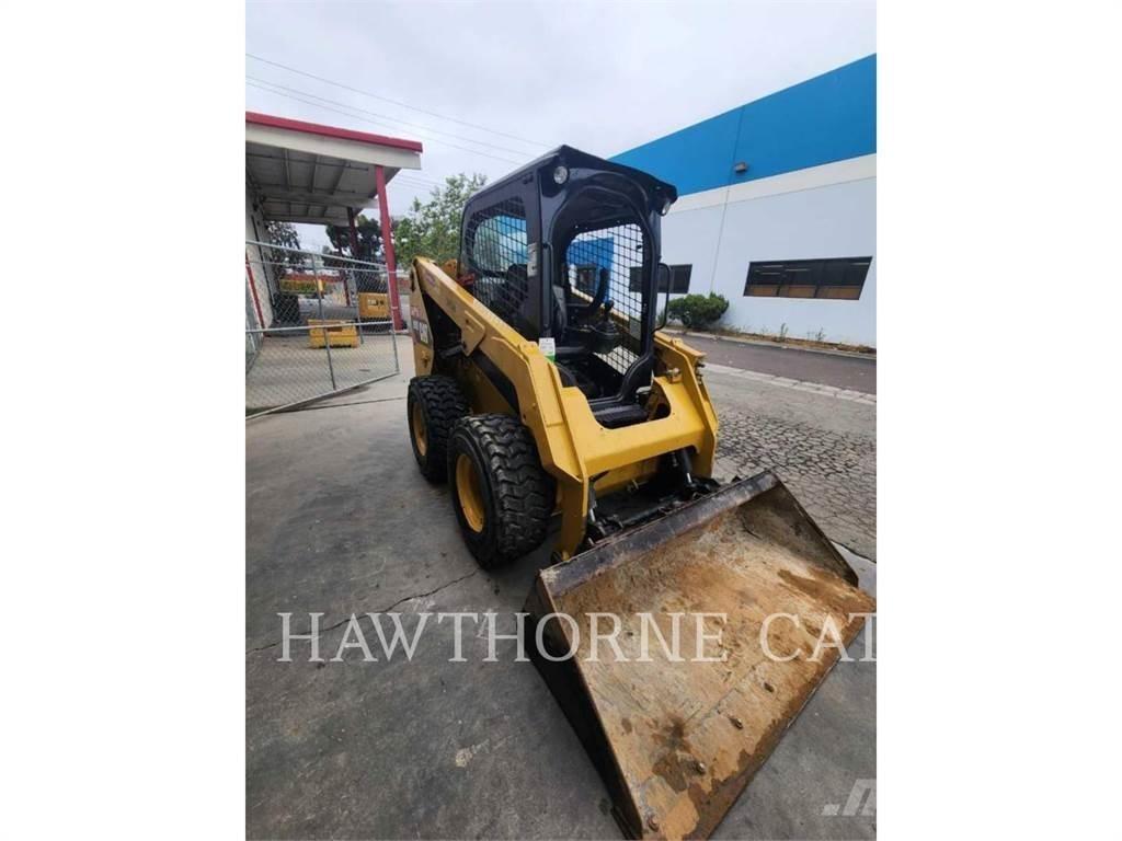 CAT 236D Skid steer loderler