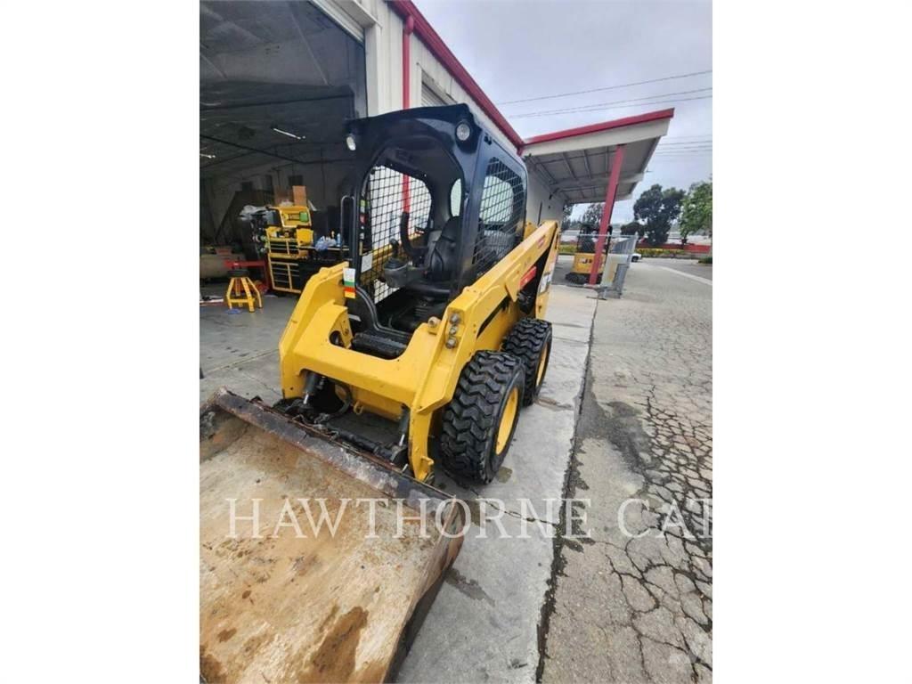 CAT 236D Skid steer loderler