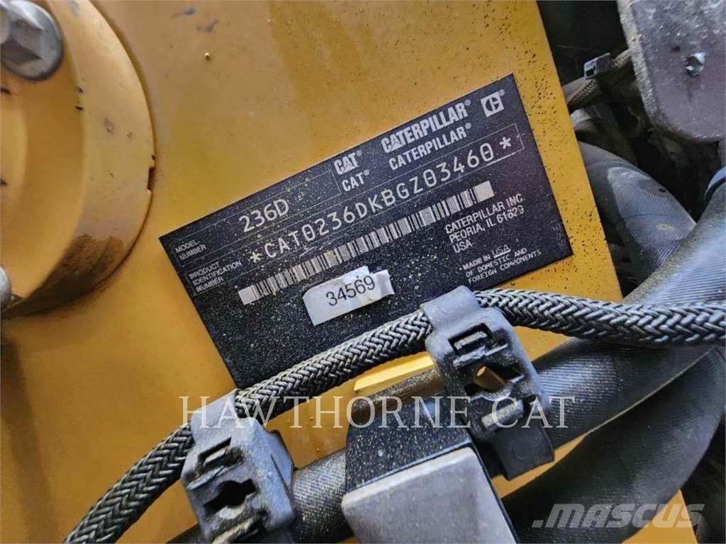 CAT 236D Skid steer loderler