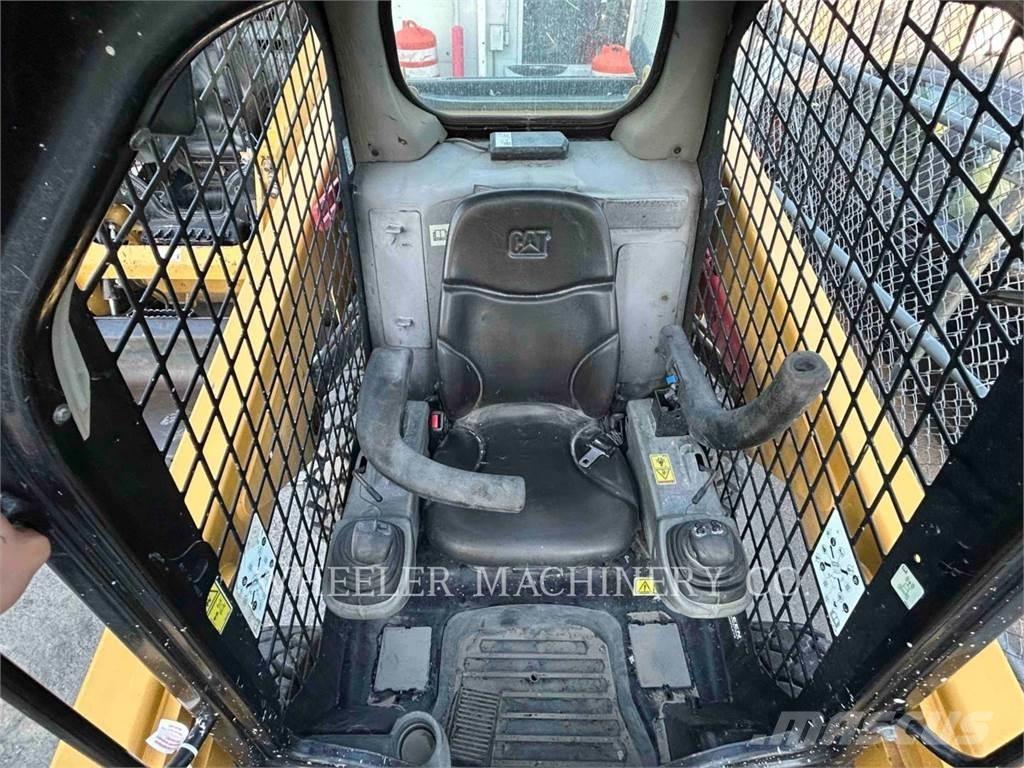 CAT 236D C1-H2 Skid steer loderler